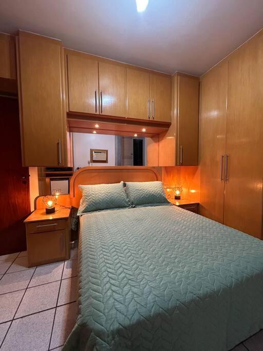Apartamento Ap No Centrinho De Canasvieiras ,2 Quadras Mar