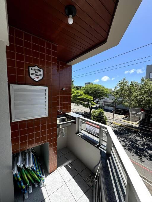 Apartamento Ap No Centrinho De Canasvieiras ,2 Quadras Mar Florianópolis