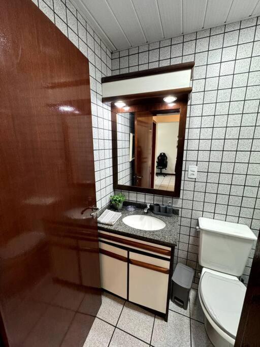 Apartment Ap No Centrinho De Canasvieiras ,2 Quadras Mar *